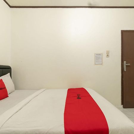 Reddoorz Near Pondok Indah Water Park Джакарта Екстериор снимка