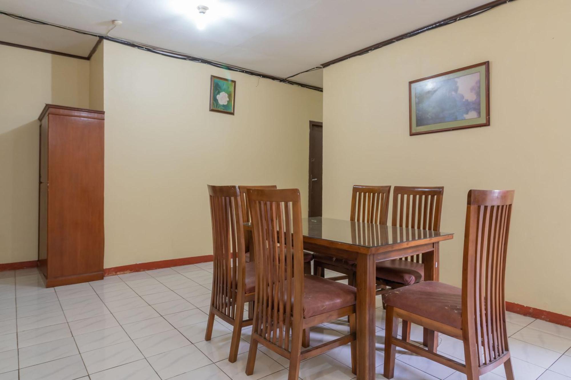 Reddoorz Near Pondok Indah Water Park Джакарта Екстериор снимка